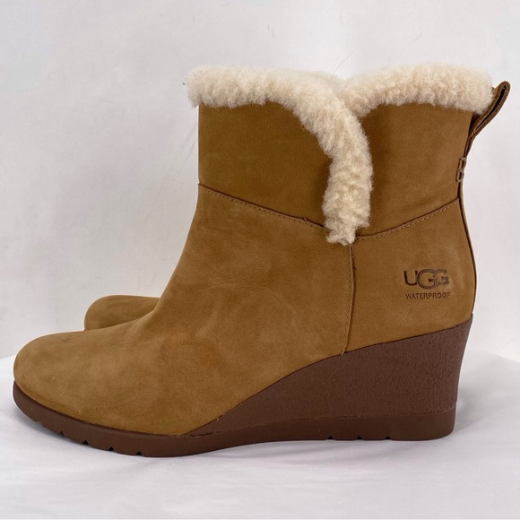 Ugg tan & cream wedge ankle boots - Picture 1 of 9